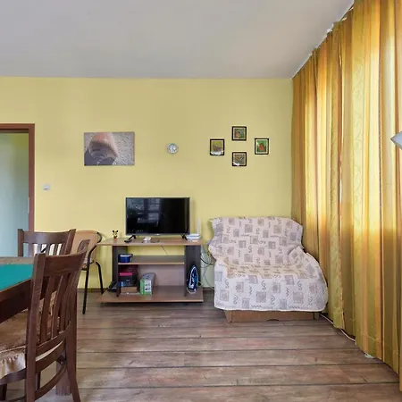 Apartment ~ Waves ~ 1bd Flat By The Sea Ravda