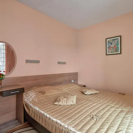 ~ Waves ~ 1bd Flat By The Sea Ravda